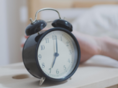 Zmiana czasu w 2026 roku wypadnie wcześniej. Polaków czekają ważne daty