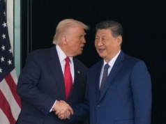 Donald Trump wstrzymuje cios wobec Chin. Prezent dla Xi Jinpinga?