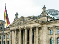 Prof. Grochmalski ostro o Tusku i Czarzastym! Co z dalej z SAFE?