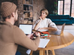 Doceniaj publicznie, koryguj indywidualnie. Tylko wtedy ma to sens