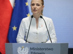 Podwyżki od stycznia zamiast od lipca? Wiceminister zdrowia: budżet ma swoje granice