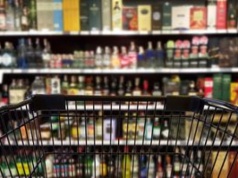 Ten produkt wypadł z koszyków Polaków. Branża boi się plajt