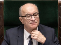 Czarzasty robi wszystko, by uniknąć weryfikacji przez służby. Jest komentarz byłego szefa ABW