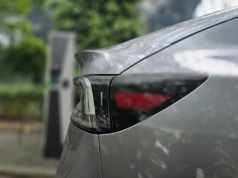 18 750 zł mniej przy zakupie Modelu 3 i Modelu Y. Po spełnieniu warunków!