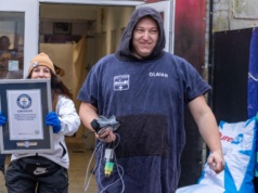 Rzeszowianin z rekordem Guinnessa! Pobił rekord przebywania w lodowatej wodzie