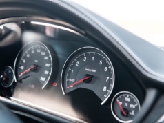 Szokujące zderzenie z udziałem BMW. Skończyłoby się na mandacie, gdyby nie film