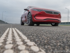 Dziwny zwrot w sprawie Izery. Postawiliśmy na niej krzyżyk, a oni zatrudniają ludzi do fabryki... której jeszcze nie ma