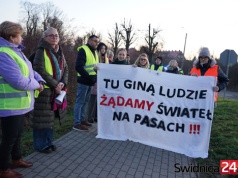 Po tragicznej śmierci dwóch pieszych zażądali sygnalizacji. Zarządca drogi odpowiada mieszkańcom