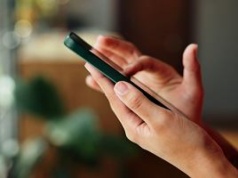 Europa chce wyeliminować doom scrolling. Stawia TikTokowi twarde żądania