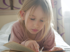 Nie zmuszam dziecka do czytania lektur. Wolę, żeby czytało z przyjemności