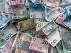 Niższe emerytury dla Polaków. Stopa zastąpienia spadnie do 25 procent