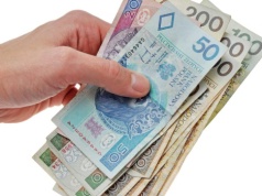 Ponad 300 tys. zł do spłaty przez rodziców uczniów