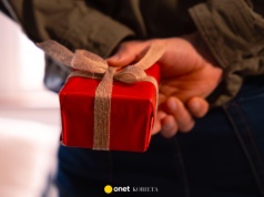 Najgorsze walentynkowe prezenty. Tego lepiej nie kupuj na 14 lutego