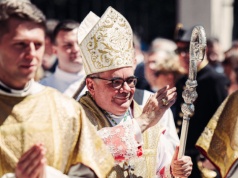 Nie wszystkie religie prowadzą do zbawienia. Ważne słowa abp. Filipazziego przeciwko pluralizmowi religijnemu