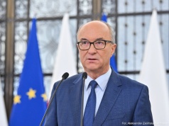 Miller uderza w Czarzastego. „Wypiął się na cały system weryfikacji”