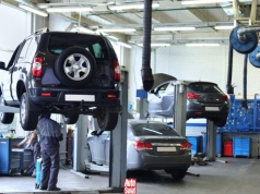 Jak nie przepłacać w warsztacie? Kluczem jest wybór części. Dobra taktyka to oszczędność i jakość