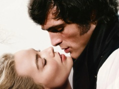 Wichrowe wzgórza – recenzja filmu. Niegrzeczna wersja