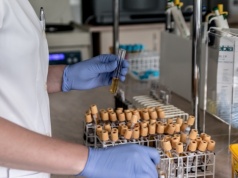 Ile naprawdę zarabiają pielęgniarki. Znamy oficjalne stawki