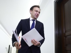 Złoty mocny, rentowność obligacji spadła. "Przyszedł Jason z wielką maczetą"