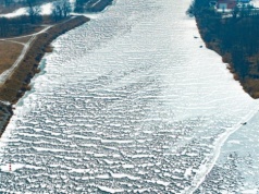 Wydali wszystko na czołgi, nie starczyło na most. Mieszkańcy Jakucka o niego błagają