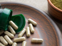 Brał suplement z popularnym składnikiem. Skończyło się przeszczepem wątroby