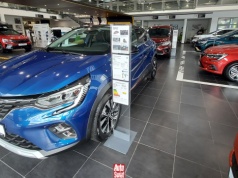 Zatrzęsienie rabatów w salonach. Dlaczego dealerom tak zależy na 