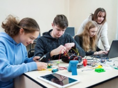 Za te zawody MEN zapłaci więcej. Nawet 2000 zł na ucznia