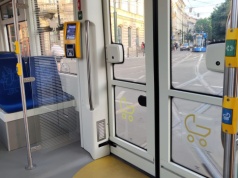 O godzinie 12:00 na ulice Krakowa wyjedzie specjalny tramwaj. Przejazd jest bezpłatny