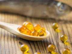 W namiarze prowadzi do uszkodzenia wątroby i osłabia kości. Uważaj