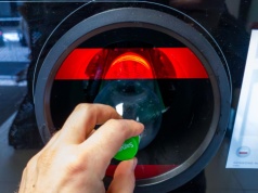 Zmiany w systemie kaucyjnym. Co z mlekiem i tzw. małpkami?