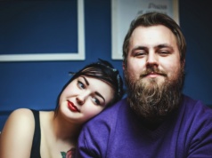 Szczęśliwe pary robią to na co dzień. Mała rzecz, a chroni przed rozstaniem