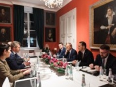 Polska dołączyła do grupy E5. 