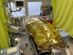 W Częstochowie przez pięć dni trzymali kobietę w złotej paczce. 