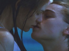 Masowe śluby i śnieżynki. Najciekawsze tradycje walentynkowe z całego świata