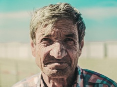 Harówka nie popłaca. Dane WHO mówią wprost: przepracowani umierają, a lenie żyją dłużej