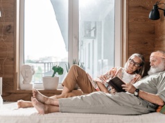 Utrzymywanie aktywności umysłowej przez całe życie zmniejsza ryzyko choroby Alzheimera