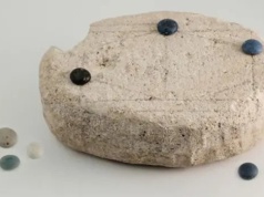 Kamień z Holandii zawiera geometryczny wzór. Archeolodzy odczytali antyczny szyfr