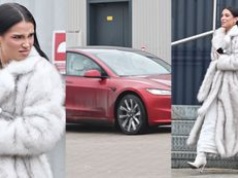 Nadąsana Natsu pakuje się w białym futrze do elektryka za 200 TYSIĘCY zł. Powinna zahaczyć o myjnię? (ZDJĘCIA)