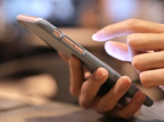 Wyświetla się taki numer? To pułapka. Nigdy nie reaguj, tak możesz stracić pieniądze