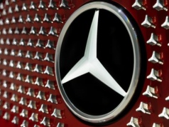 To koniec złotych czasów Mercedesa. Gigantyczne spadki zysków i panika na giełdzie