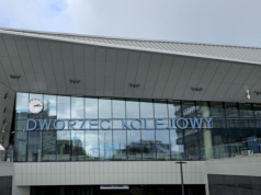 Nowe plany PKP. Myjnie samochodowe i noclegi - spółka pokazuje strategię