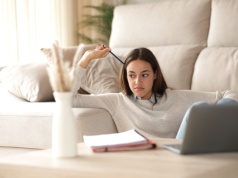 Prokrastynacja to nie tylko lenistwo. Może być znakiem odkrywczego umysłu