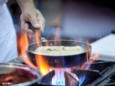 Ta fundacja łączy komercyjny catering z misją społeczną