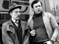 Jest najbardziej rozpoznawalnym „cwaniakiem” polskiego kina. Jego tekstami mówiła cała Polska