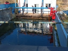 71-letni mężczyzna zaginął nad rzeką w Łabiszynie. Służby szukają także pod lodem