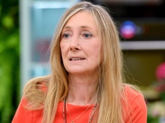 Sama z wyboru, niekoniecznie na stałe. Beata Pawlikowska i Anna Ryśnik o współczesnym singielstwie