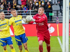 Piłkarze Arki wciąż bez zwycięstwa na wyjeździe. Porażka w Szczecinie była dziewiątą w sezonie