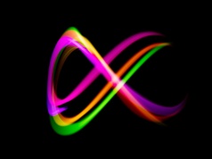 MIT ścisnęło światło terahercowe. To ujawniło ukryte kwantowe drgania w nadprzewodniku