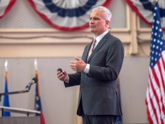 Amerykański ekspert ostrzega: koniec komfortu, to ostatnia szansa