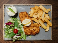 Już ich nie panieruję. Szyncle w tej wersji wychodzą kruchutkie i soczyste